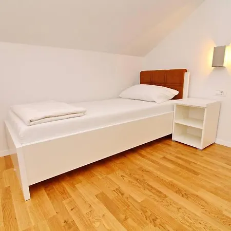 Lejlighed Fancy Kula Drače